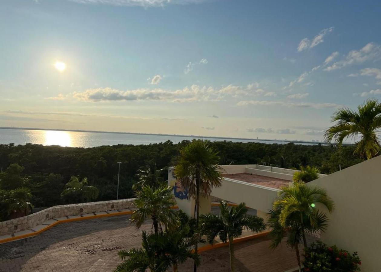 Solymar Condos Cancun Exterior photo