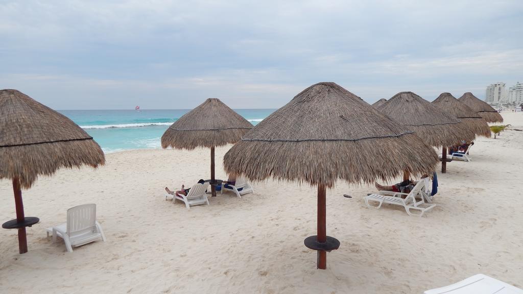 Solymar Condos Cancun Exterior photo