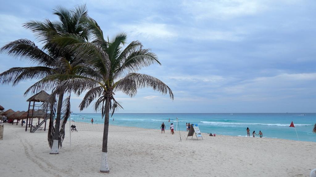 Solymar Condos Cancun Exterior photo