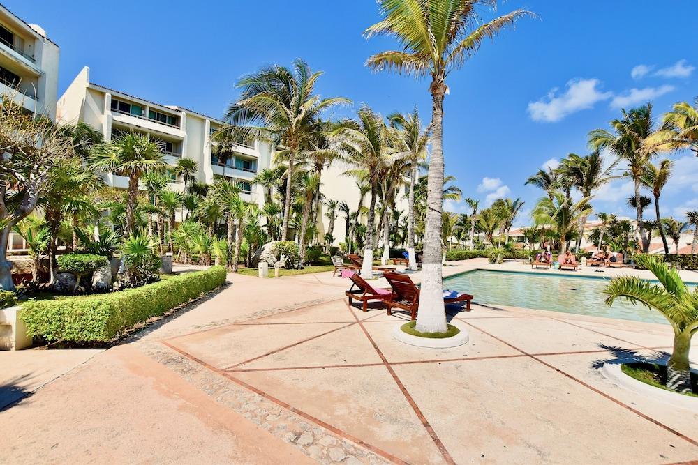 Solymar Condos Cancun Exterior photo